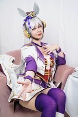 M. review photo