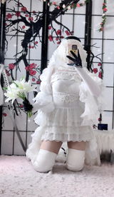 L. review photo