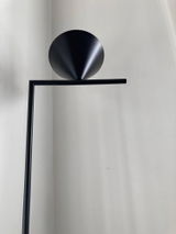 T review photo
