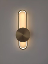 Emily Lambert review photo