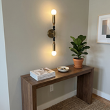 Emrys Eastaugh review photo