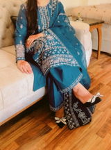 Zoha Awan review photo