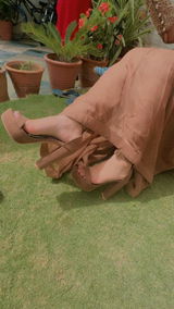 Sana Naz review photo