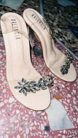 Zahra ch review photo