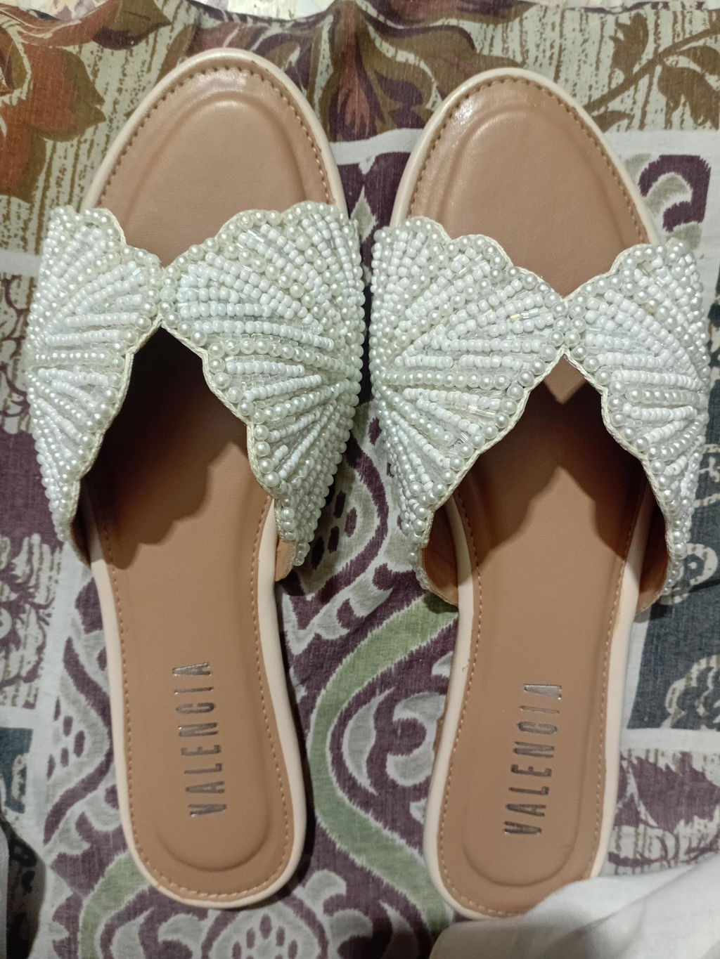 Sarah Embroidery Pearl Slipper