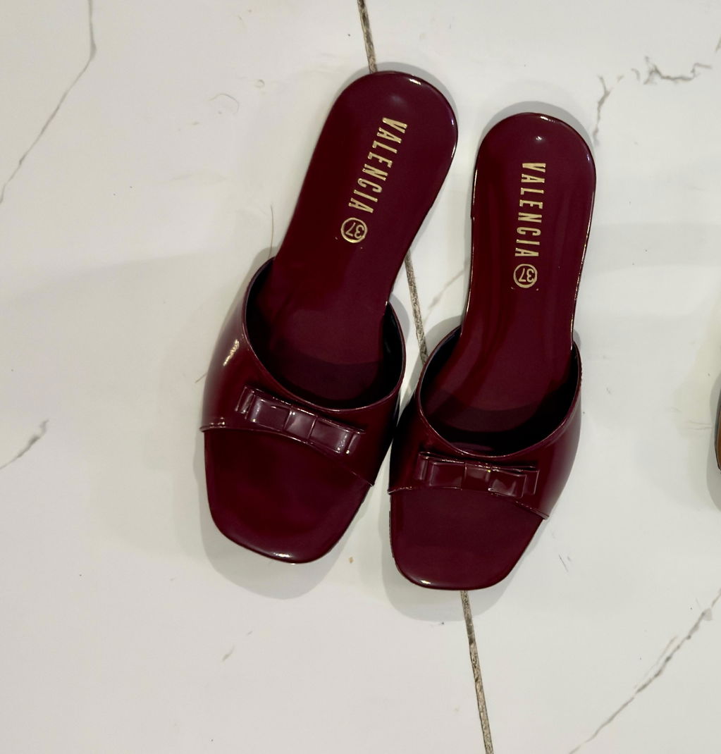 Bianca Maroon Bow Flats
