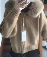 Ariana review photo
