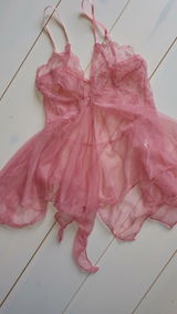 Faustine review photo