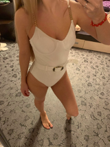 Diana review photo