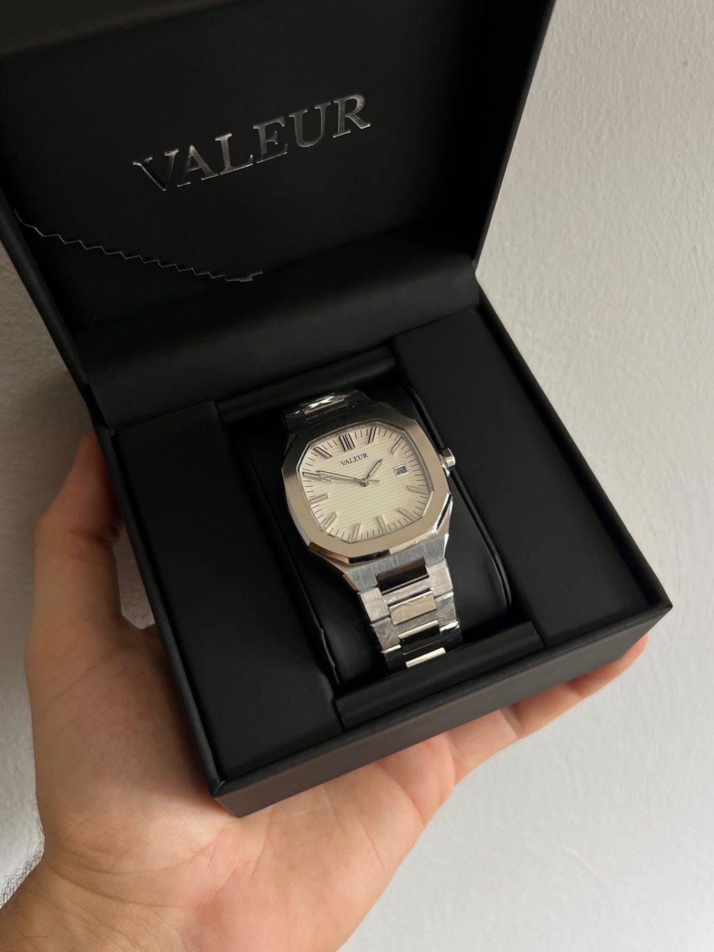Valeur Noble 38 - White Quartz