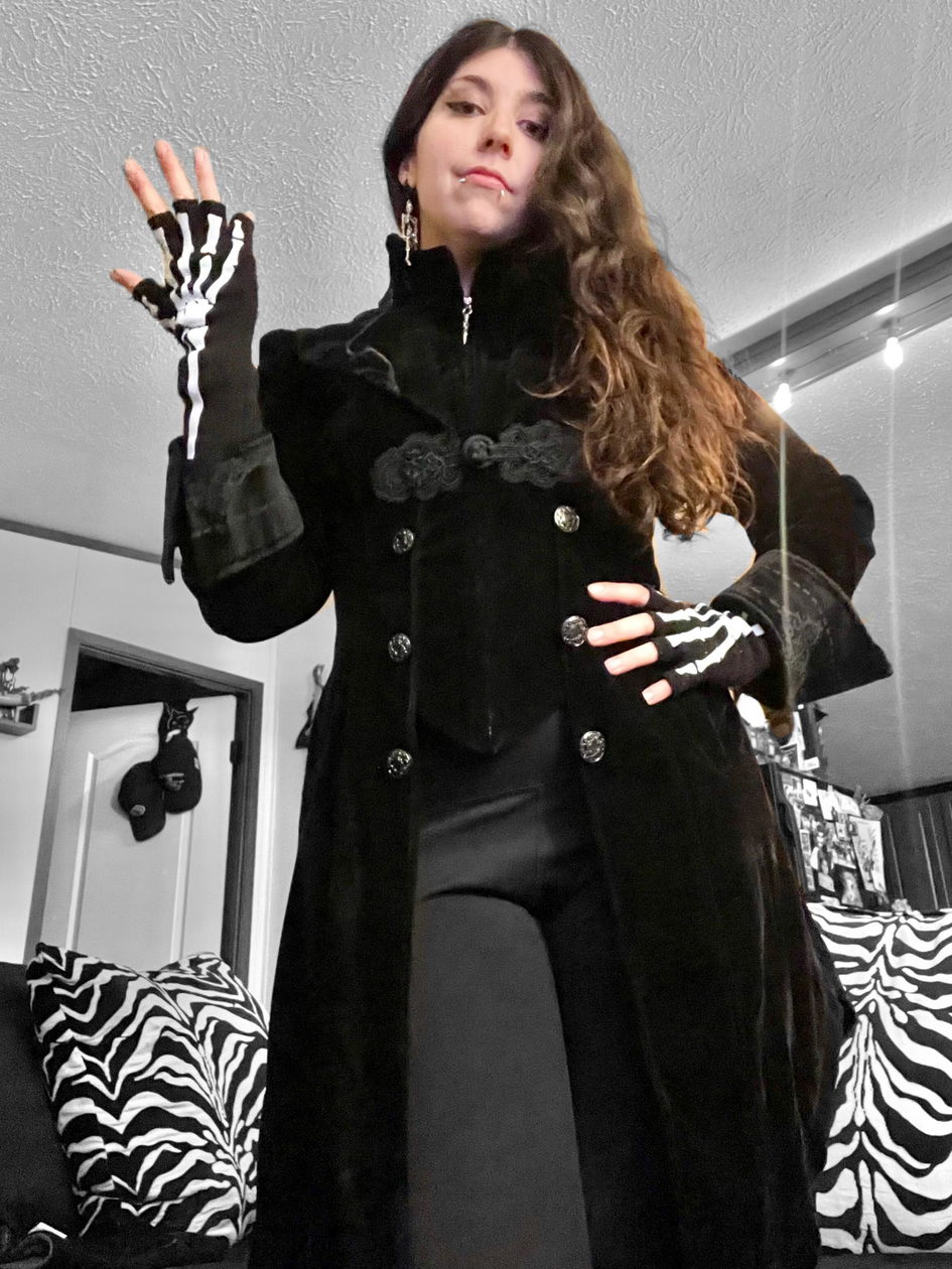 Victorian Vampress Coat [BLACK] – VampireFreaks