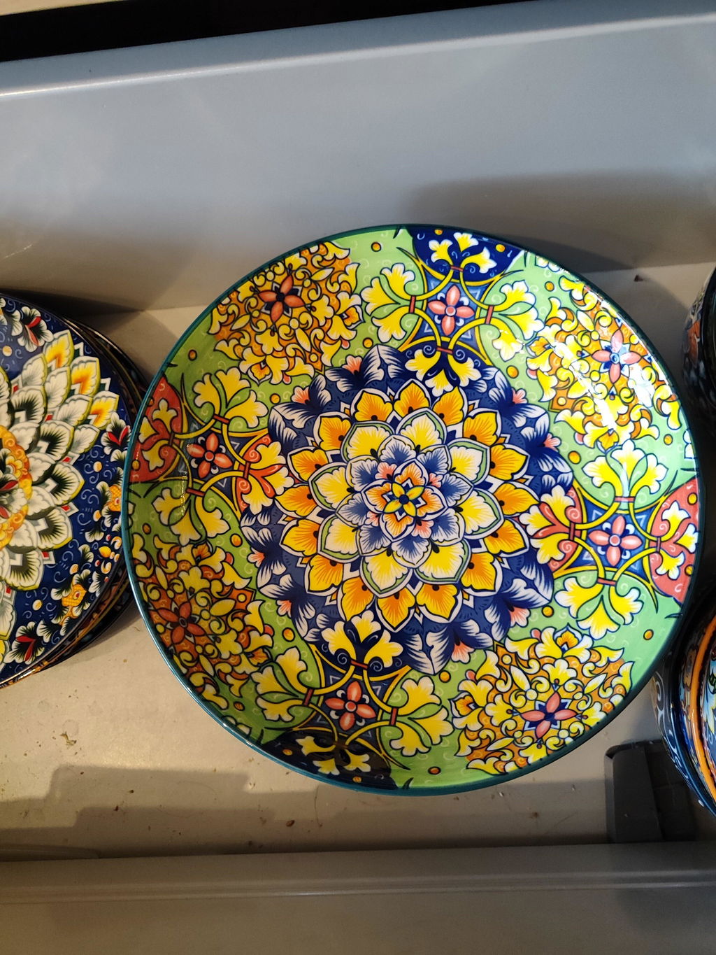 Simi 24 Piece Dinnerware Set with Double-Sided Bowls