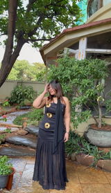 Kriti Pandey review photo