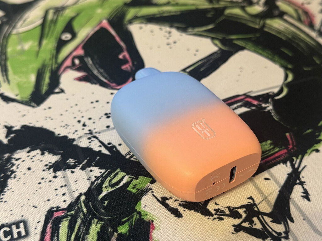inside of a flum pebble X 6000 Puffs Disposable Vape - 14ML There is access to Lost Mary MT15000 Sabor CON NICOTINA:FRAMBUESA AZUL Disposable Vape Massachusetts |