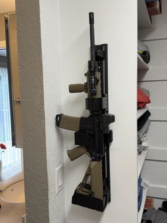 Photo from Kurt Koehnke's review, opens larger