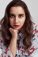 Shreya Sharma(Singer) review photo