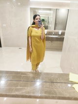 Natasha Seth review photo