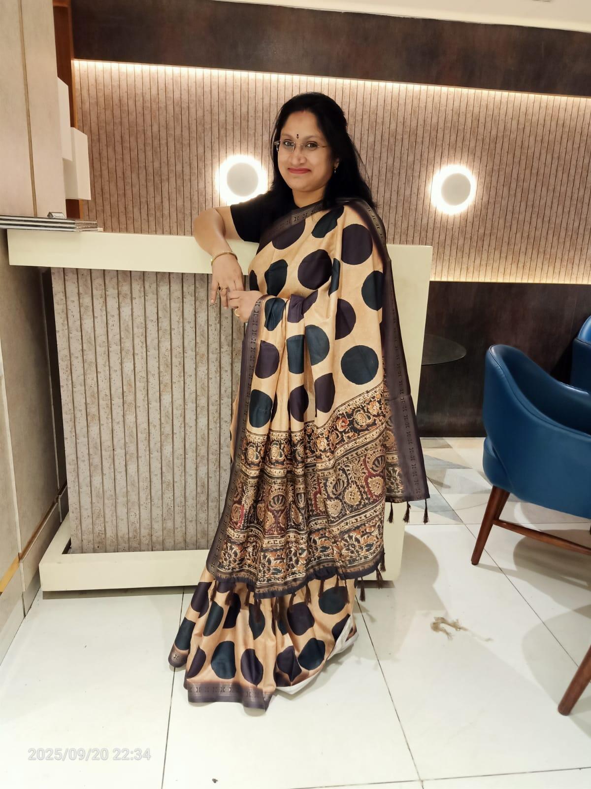 Harshita Awasthi review photo