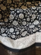 Nidhi review photo