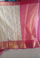 Deepali Shinde review photo