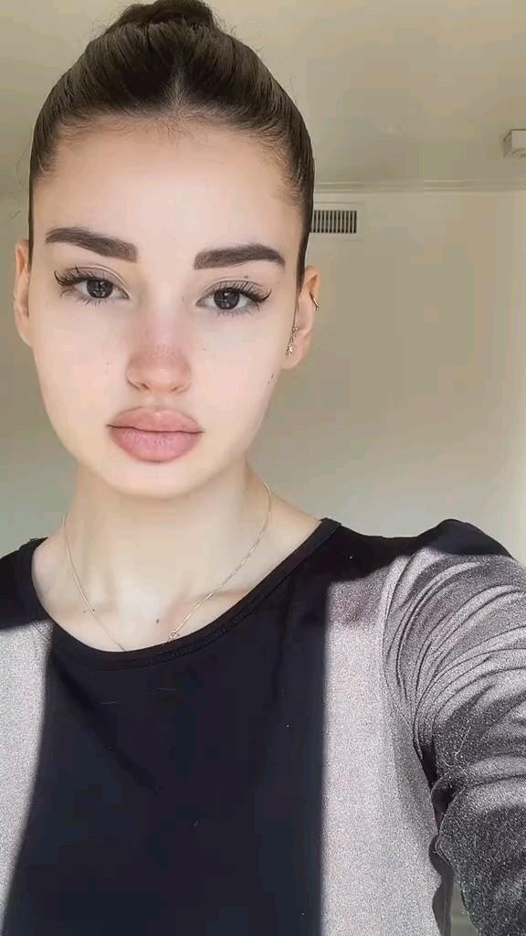Natural Looking Lashes