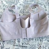 廖** review photo