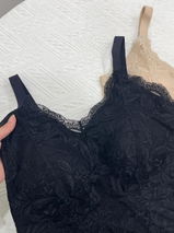 余** review photo