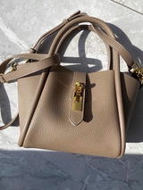 Gail review photo