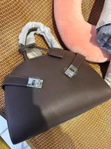 Agnes review photo