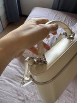 Delphine review photo