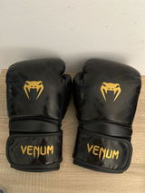 Anonyme review photo