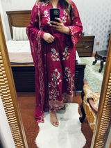 Ayesha Abbasi review photo