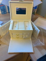Kelly review photo