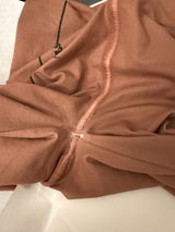 Ari review photo