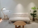 Bess Hume review photo