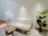 Bess Hume review photo
