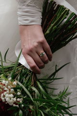 Curved leaf wedding ring