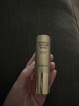 M. review photo