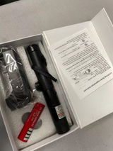 K.M. review photo