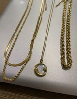 C. review photo