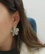 Saskia review photo