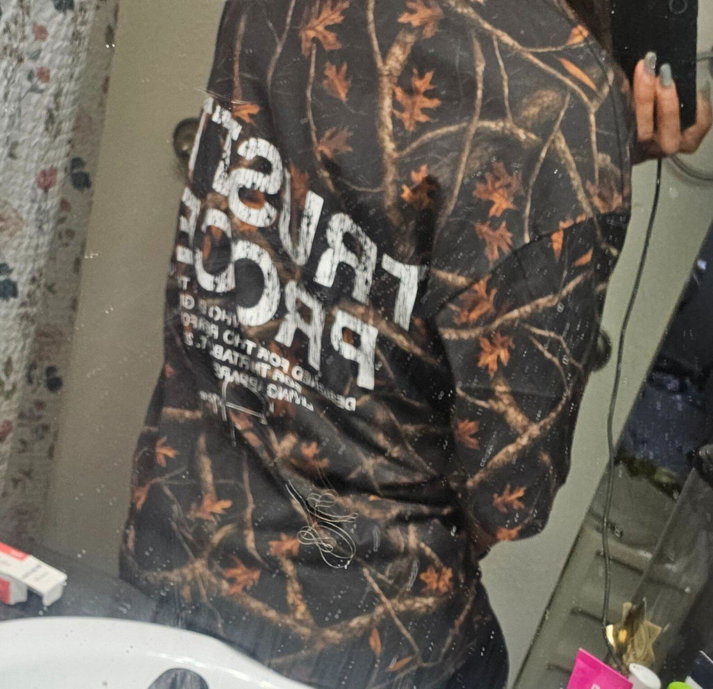 Oversized Pump Cover T-Shirt - Aspire Trust the Process/Black Woodland Camo