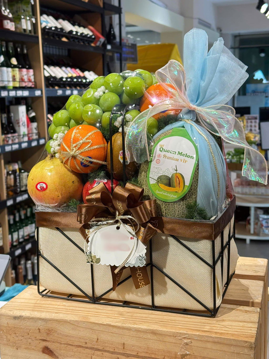 Giỏ Quà Trái Cây Celebration Fruit 14 - Dưa Lưới, Kiwi, Quýt Tặng Đối Tác, Khách Hàng Nữ