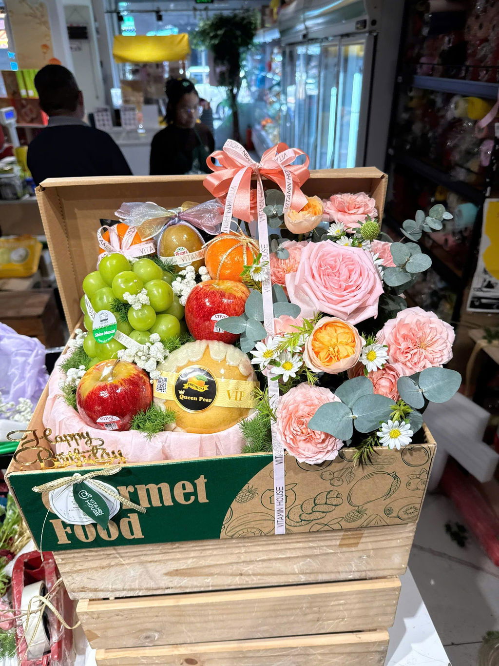 Giỏ Quà Trái Cây Celebration Fruit 05 - Kiwi Vàng, Nho Đỏ, Cam Vàng Mừng Sinh Nhật Đối Tác, Sếp