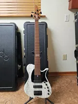 Bud the bassist review photo