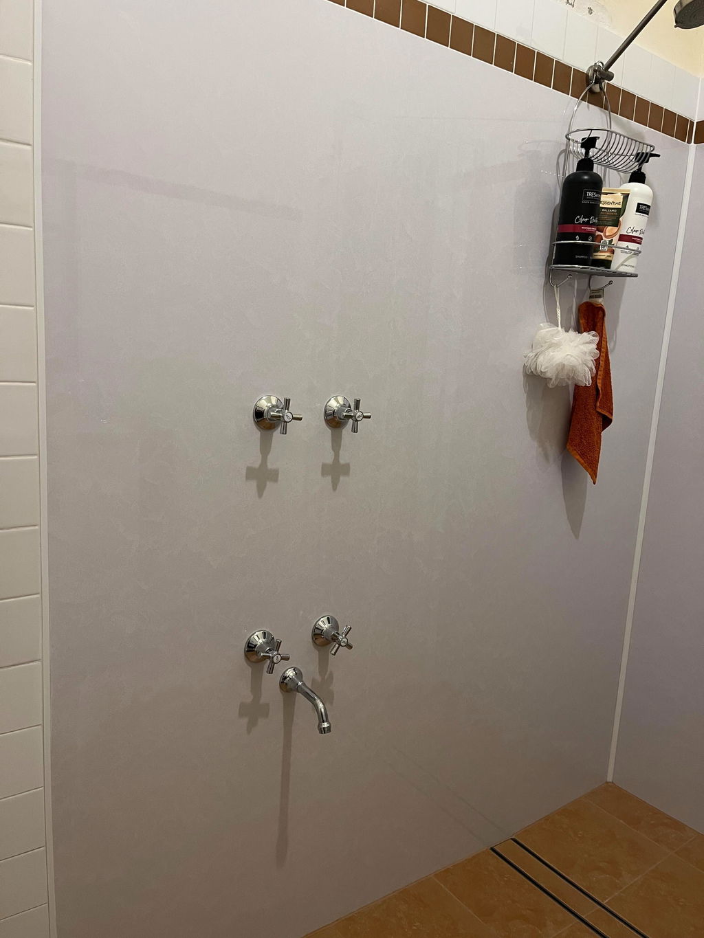 Pearl White Bathroom Wall Panel