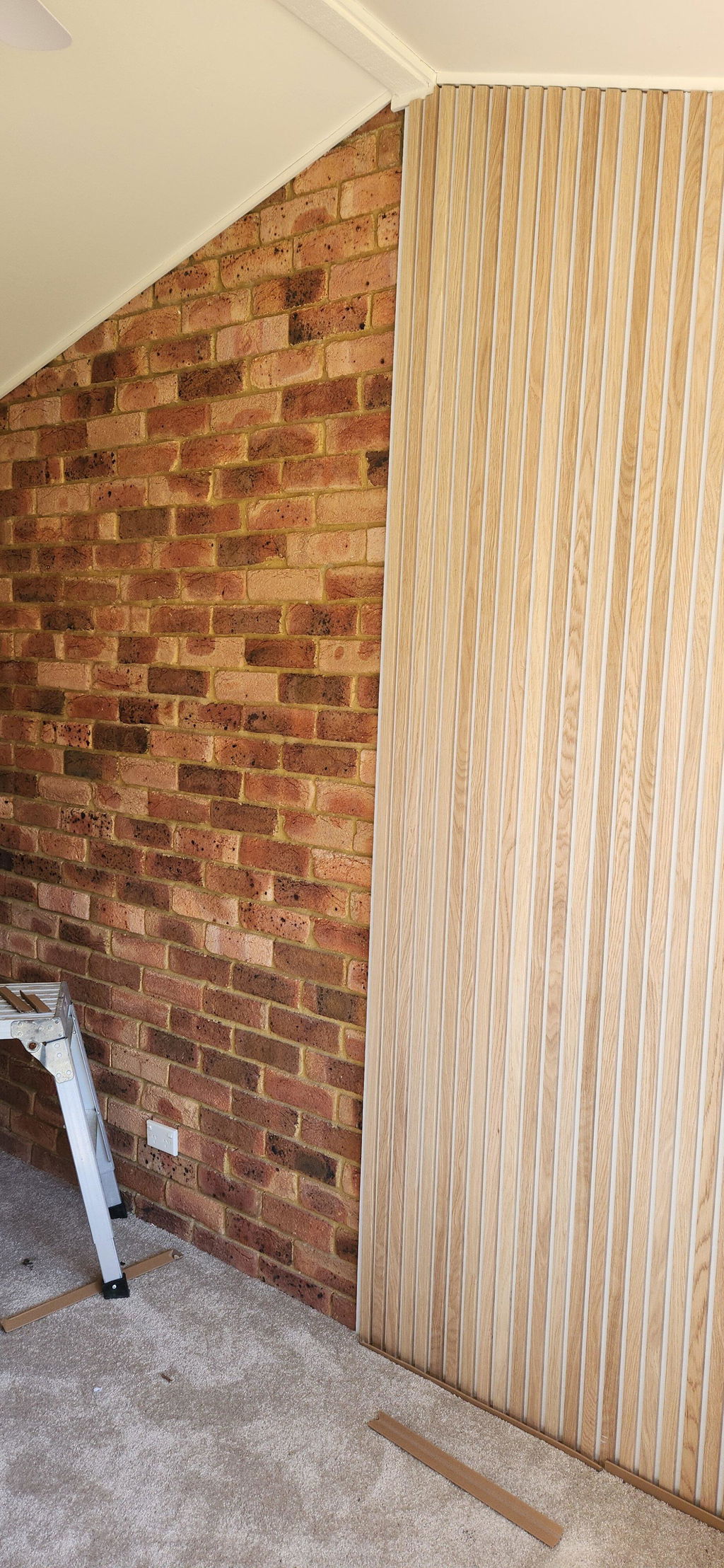 Washed Oak (with White Felt) Wall Panel