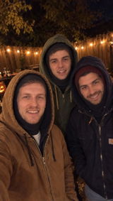 Tom review photo