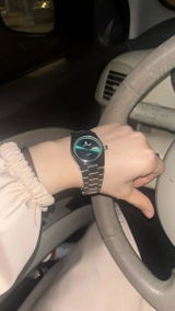 Nusrat G review photo