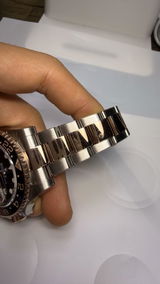 Private Collector review photo